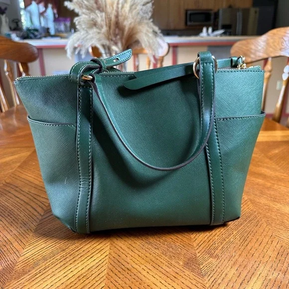 Michael kors purse - Picture 3 of 5